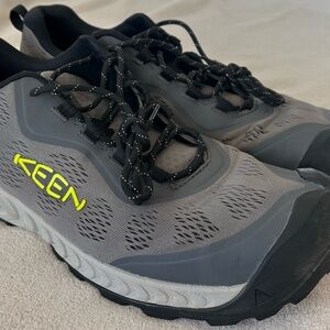 KEEN Nxis Speed Hiking Shoes SZ 12 Mens